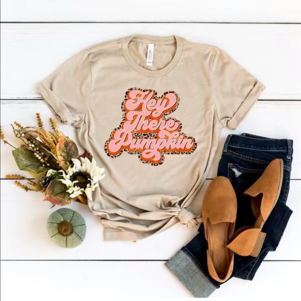 {x2HP🥳}•Hey There Pumpkin•Fall Graphic Tee